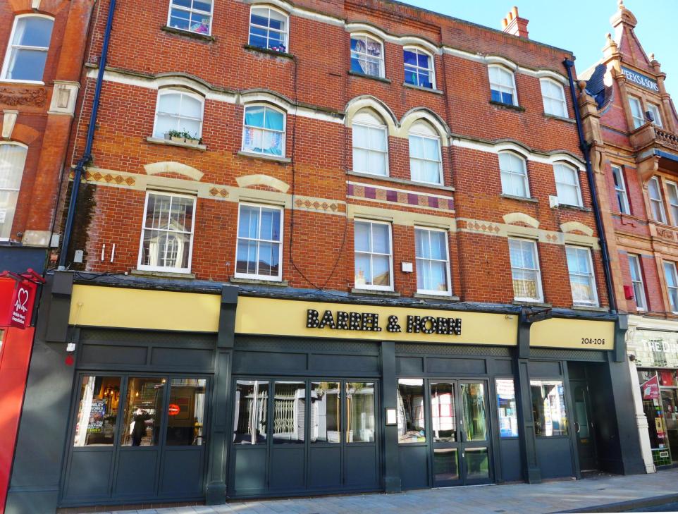 Barrel & Horn Pub